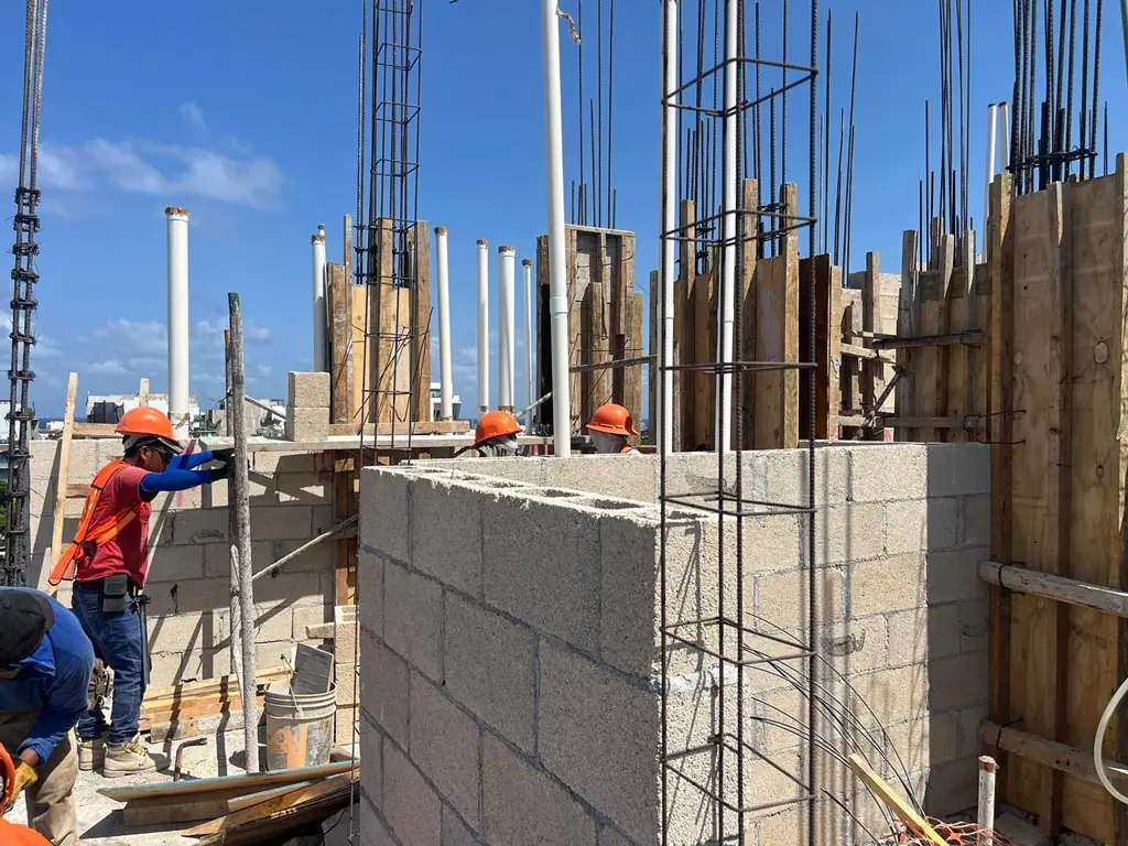 Thirty-Second Construction Update, photo 2
