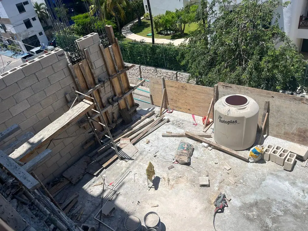 Thirty-Third Construction Update, photo 1