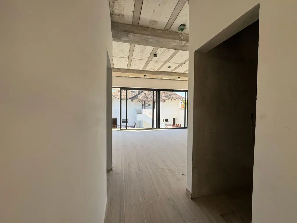 Fiftieth Construction Update, photo 18