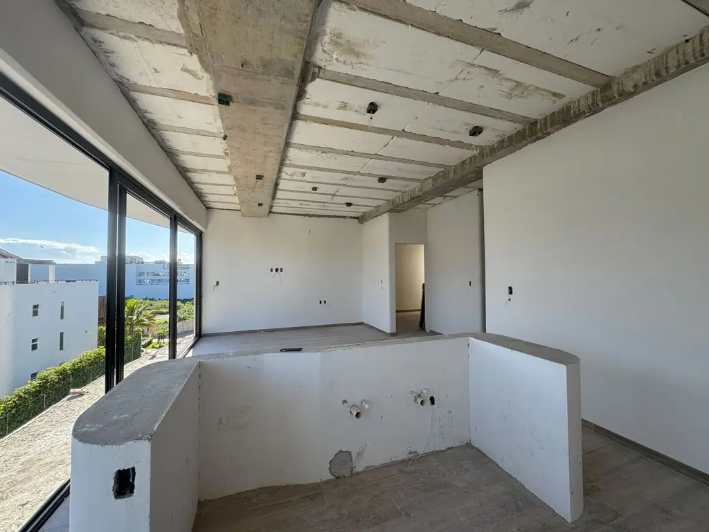 Fiftieth Construction Update, photo 19